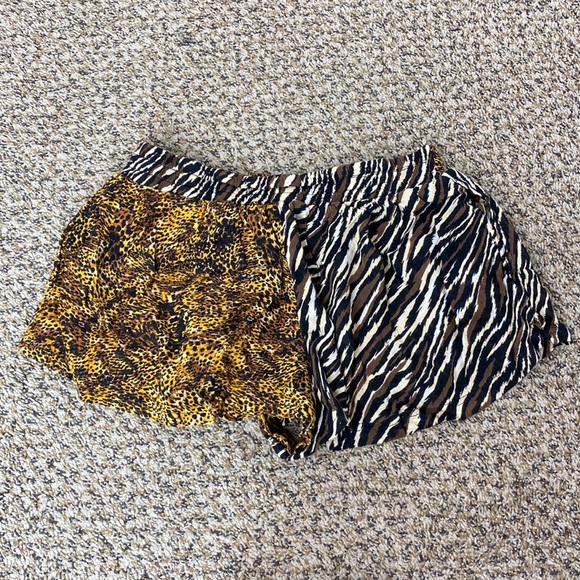 UO Out From Under Riviera Lounge Beige Cheetah Shorts - Picture 5 of 8